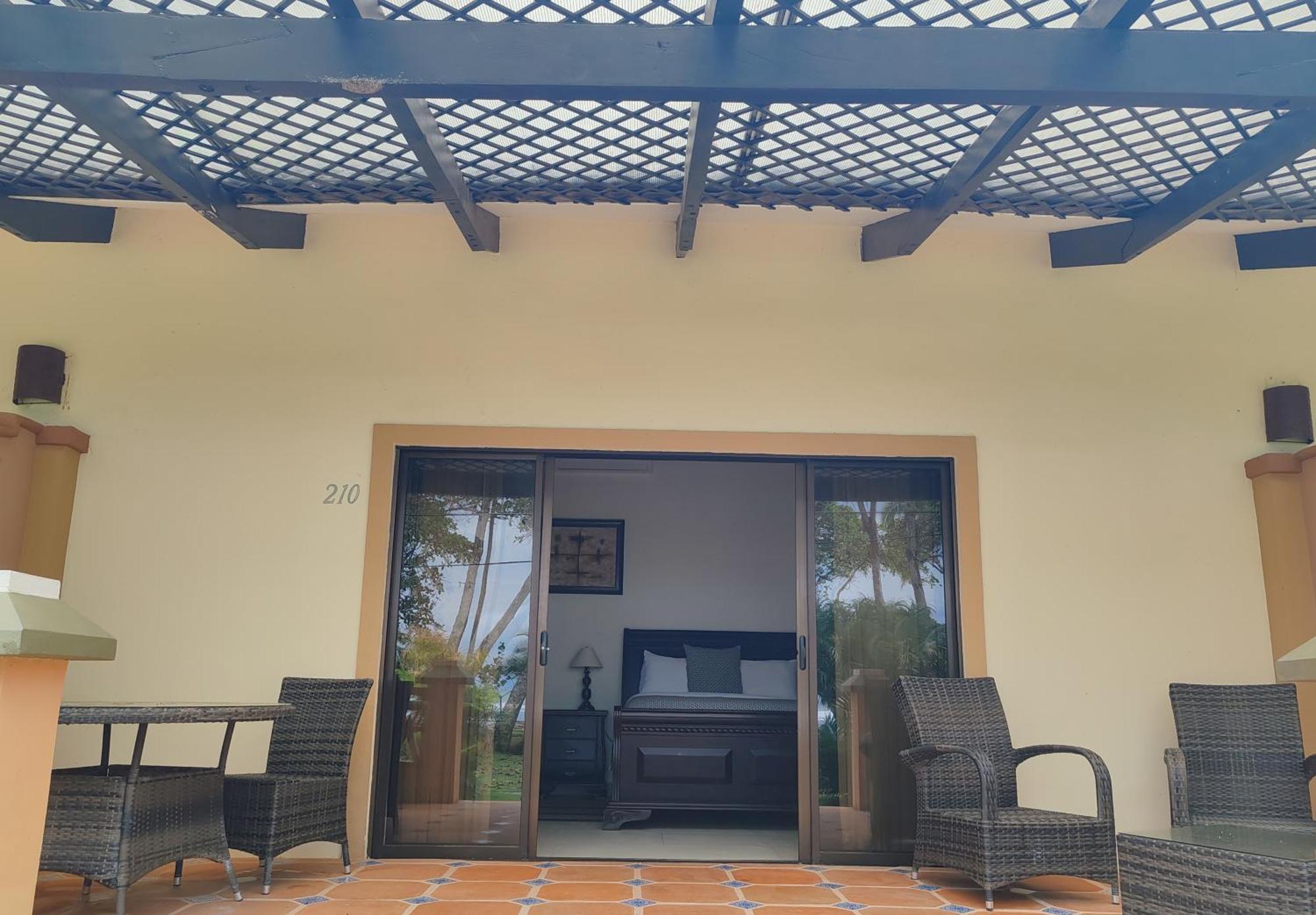 אסטריוס אסטה Marenaz Oceanfront Resort מראה חיצוני תמונה