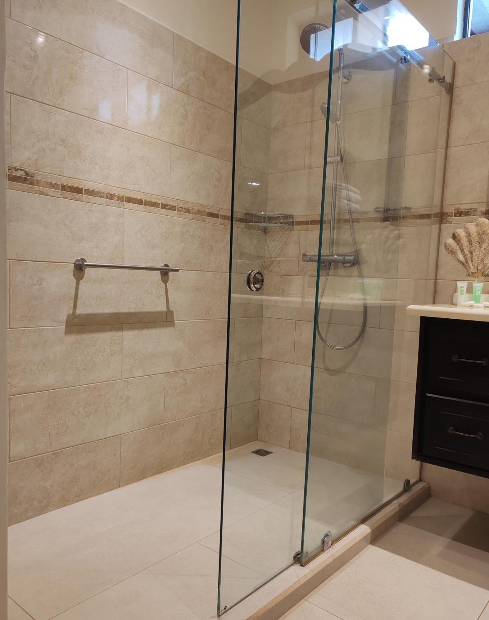 אסטריוס אסטה Marenaz Oceanfront Resort מראה חיצוני תמונה